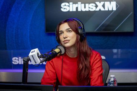 Dua Lipa photo 1057