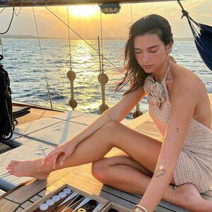 Dua Lipa photo 1348