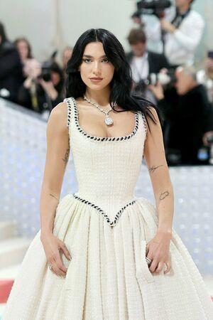 Dua Lipa photo 1767