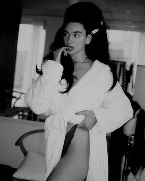 Dua Lipa photo 2001