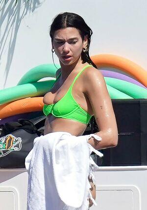 Dua Lipa photo 2059