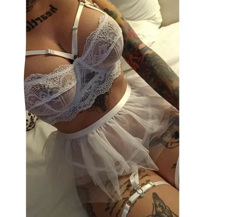 Dzsenifer Vajai photo 12