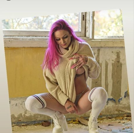 Dzsenifer Vajai photo 16