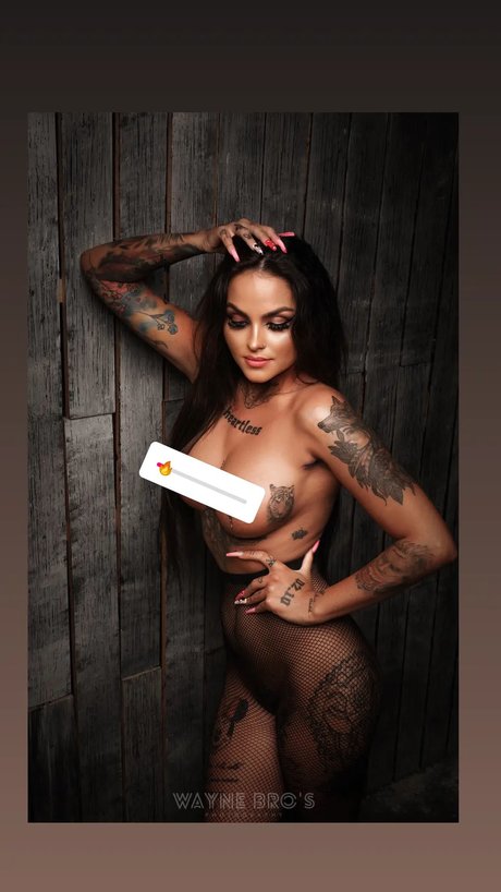 Dzsenifer Vajai photo 26