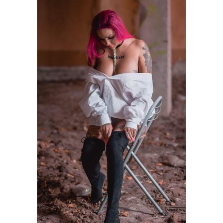 Dzsenifer Vajai photo 27