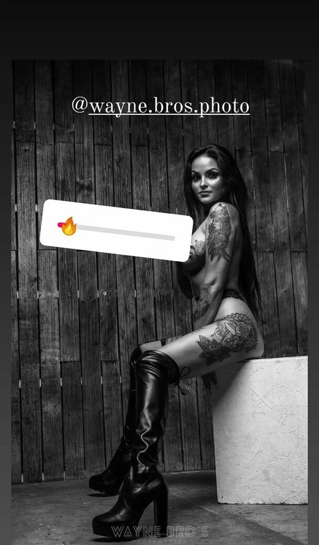 Dzsenifer Vajai photo 64