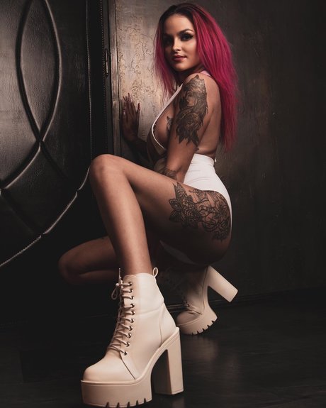 Dzsenifer Vajai photo 87