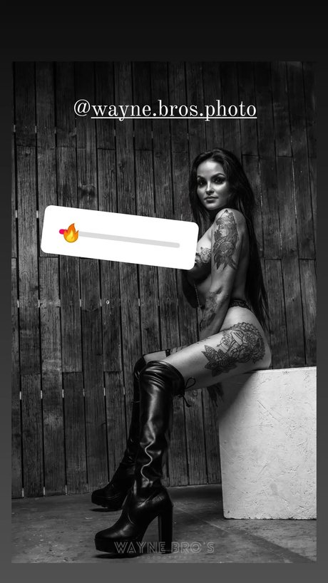 Dzsenifer Vajai photo 91