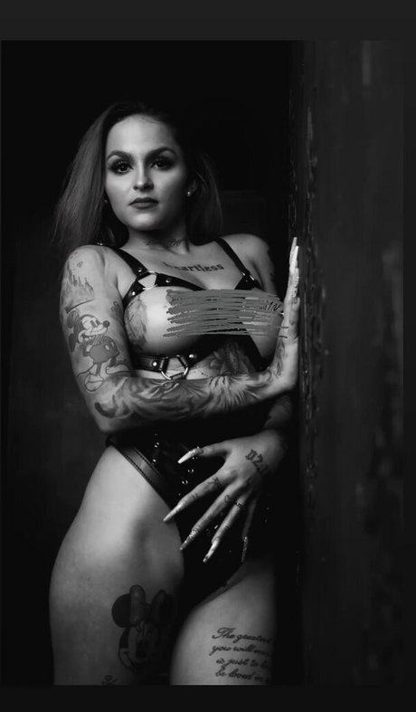 Dzsenifer Vajai photo 92