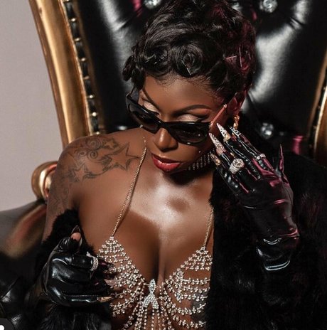 Ebony Mystique photo 102