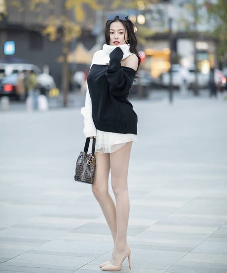 Echo Yue photo 79