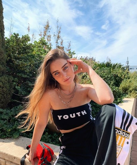 Effy Palarya photo 44