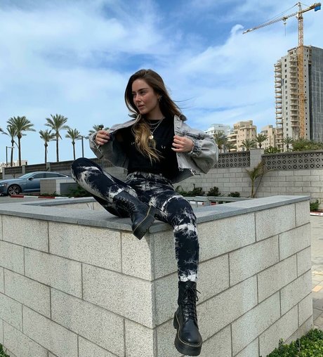 Effy Palarya photo 50