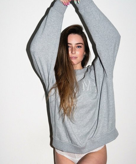 Effy Palarya photo 51