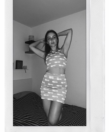 Effy Palarya photo 61