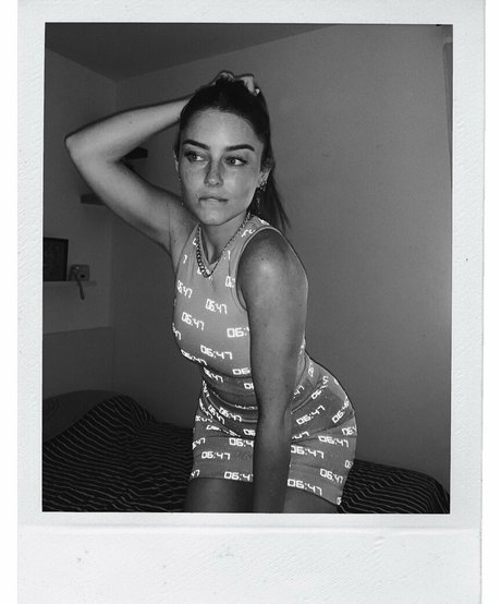 Effy Palarya photo 64