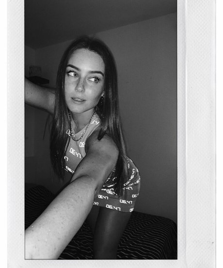 Effy Palarya photo 65