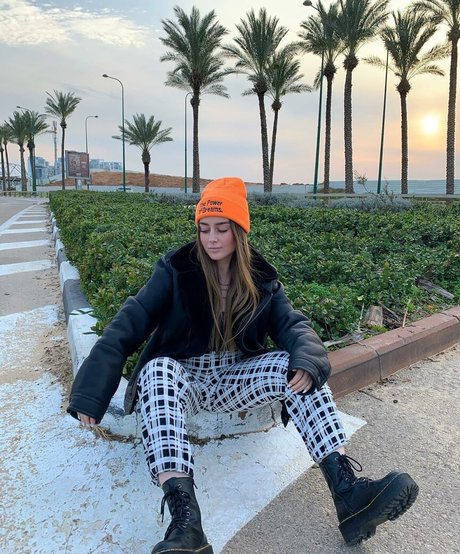 Effy Palarya photo 74