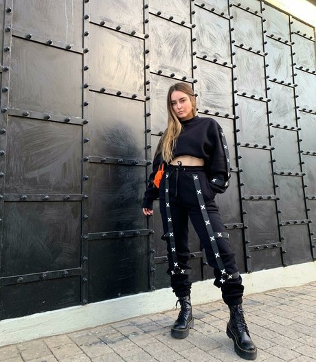 Effy Palarya photo 78