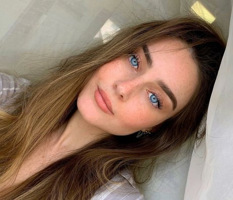 Effy Palarya photo 82