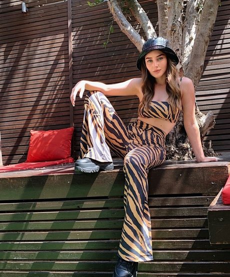 Effy Palarya photo 87