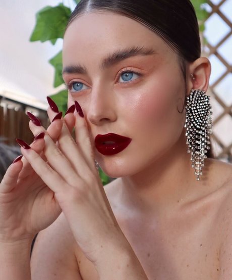 Effy Palarya photo 100