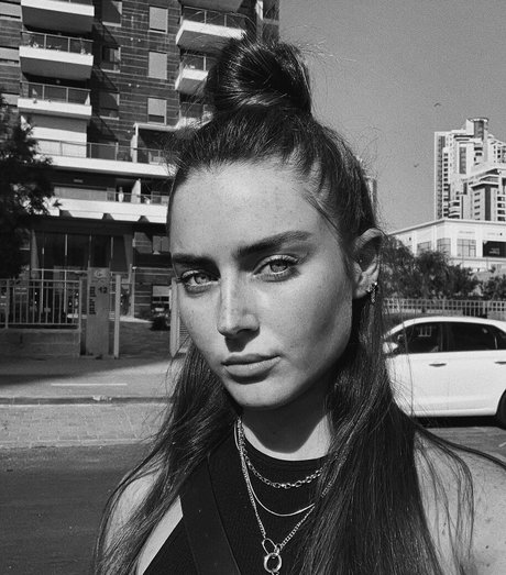 Effy Palarya photo 101