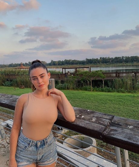 Effy Palarya photo 105