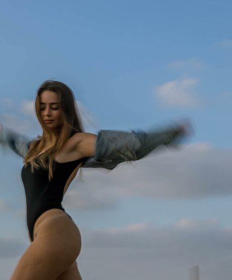 Effy Palarya photo 110