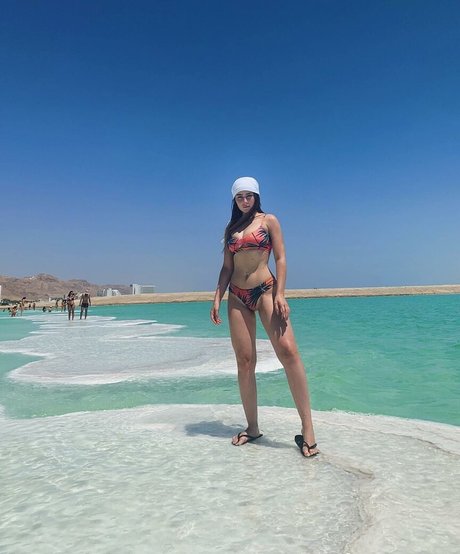 Effy Palarya photo 111