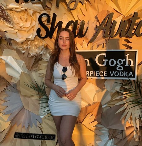 Effy Palarya photo 122