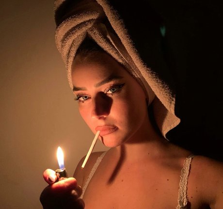 Effy Palarya photo 133