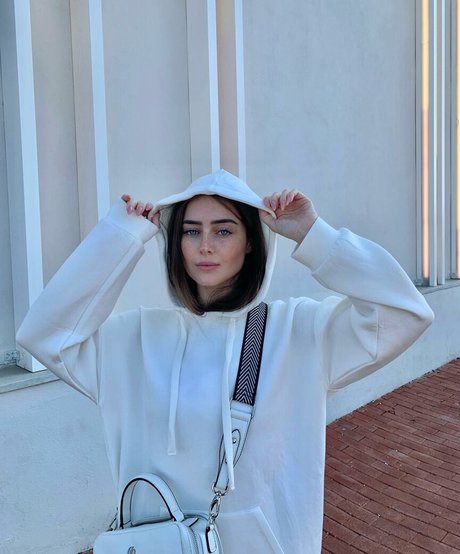 Effy Palarya photo 141