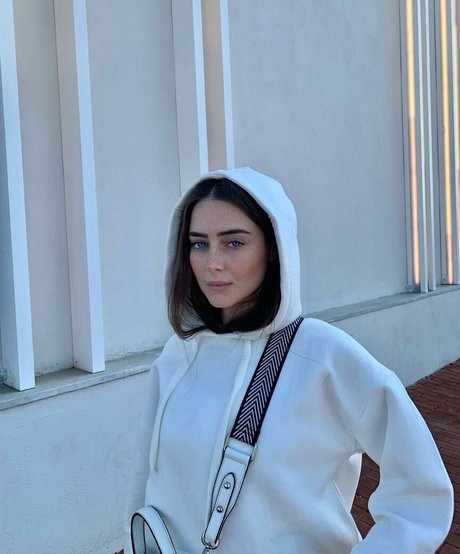 Effy Palarya photo 142