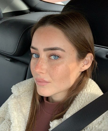 Effy Palarya photo 144