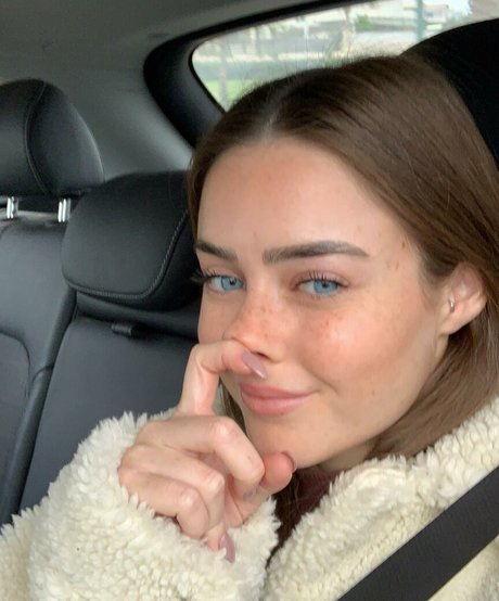 Effy Palarya photo 145