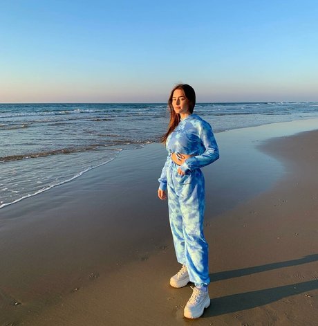 Effy Palarya photo 148