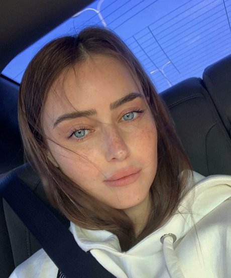 Effy Palarya photo 155