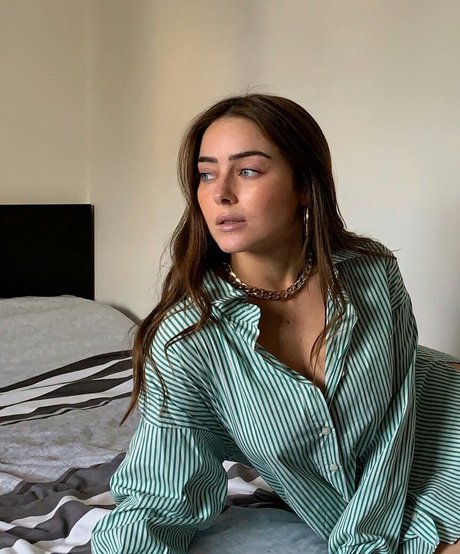 Effy Palarya photo 170