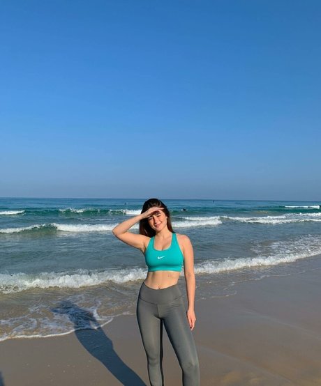 Effy Palarya photo 185