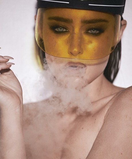 Effy Palarya photo 187