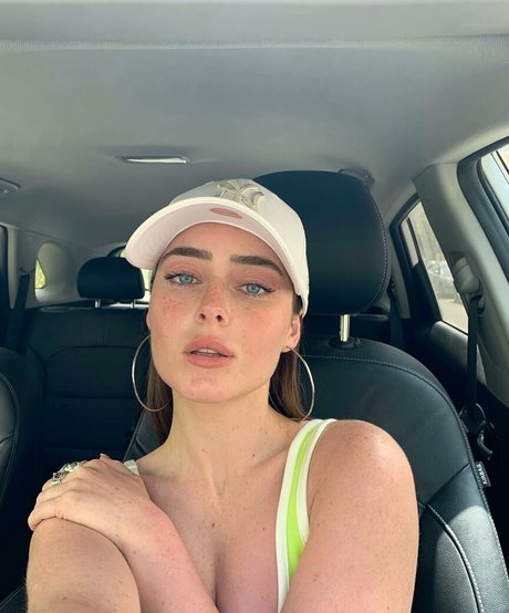 Effy Palarya photo 189