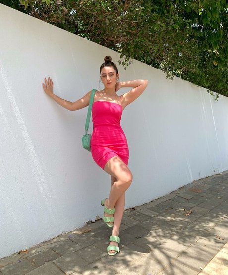 Effy Palarya photo 197