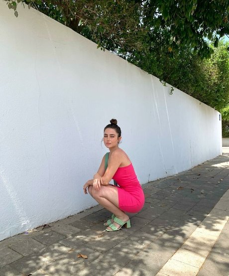 Effy Palarya photo 198