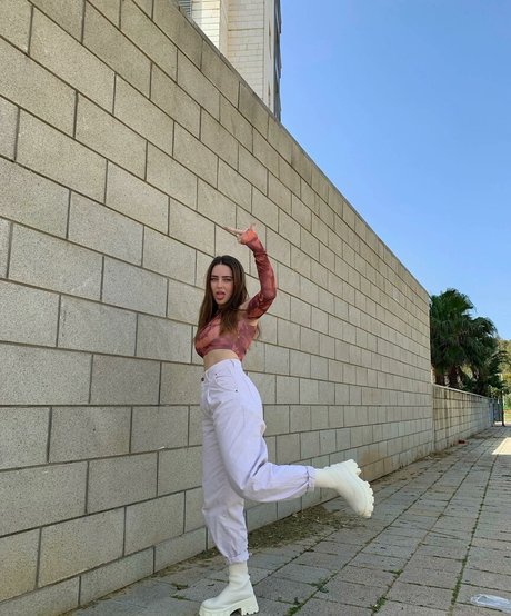 Effy Palarya photo 217