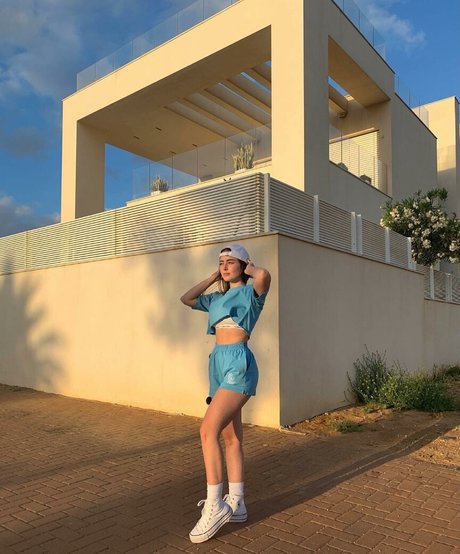 Effy Palarya photo 219