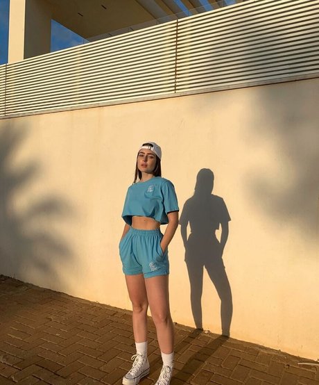 Effy Palarya photo 220