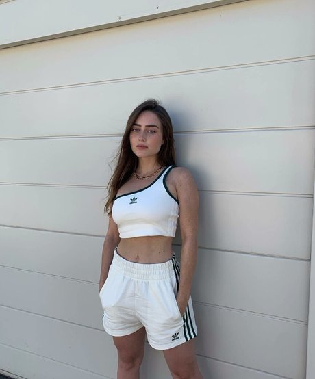 Effy Palarya photo 242