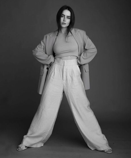 Effy Palarya photo 270