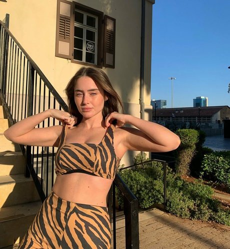 Effy Palarya photo 272